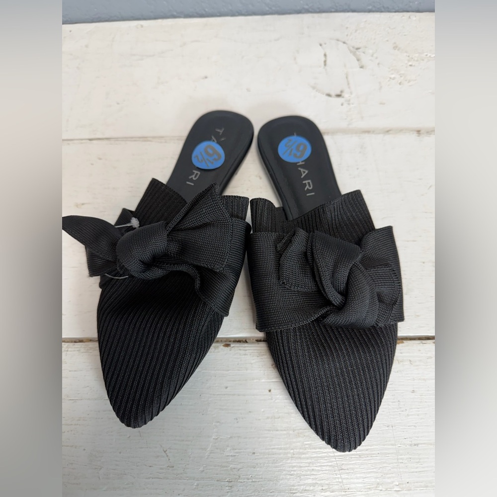 Tahari Black Mule Shoes women’s Size 6 1/2